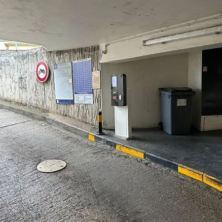 L Impasse D'anais Free Parking