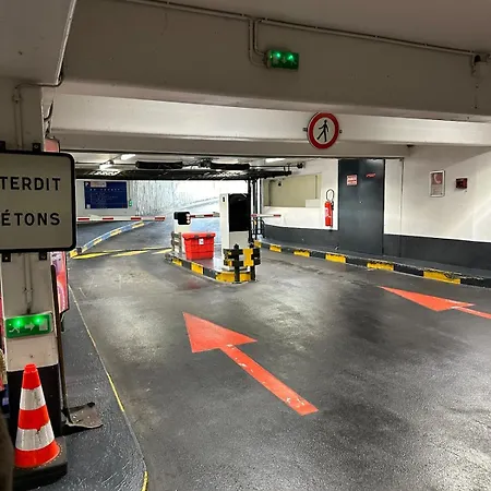 L Impasse D'anais Free Parking
