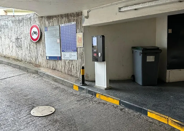 L Impasse D'anais Free Parking